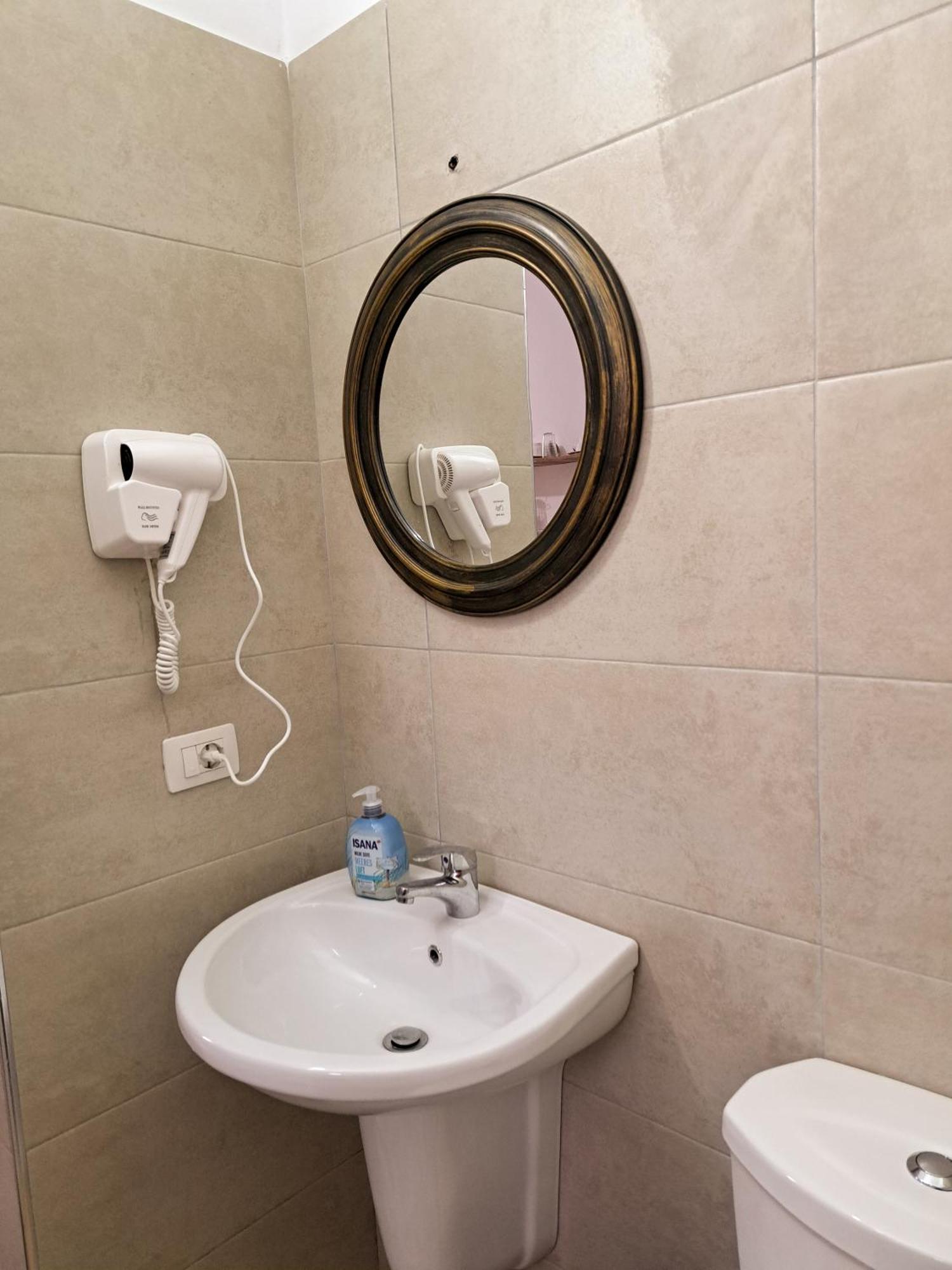 Troi Beach House Vlore Phòng bức ảnh